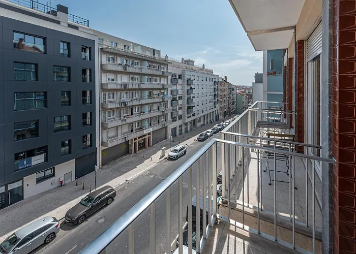 דירה Houze Spacious Near Marques De Pombal *